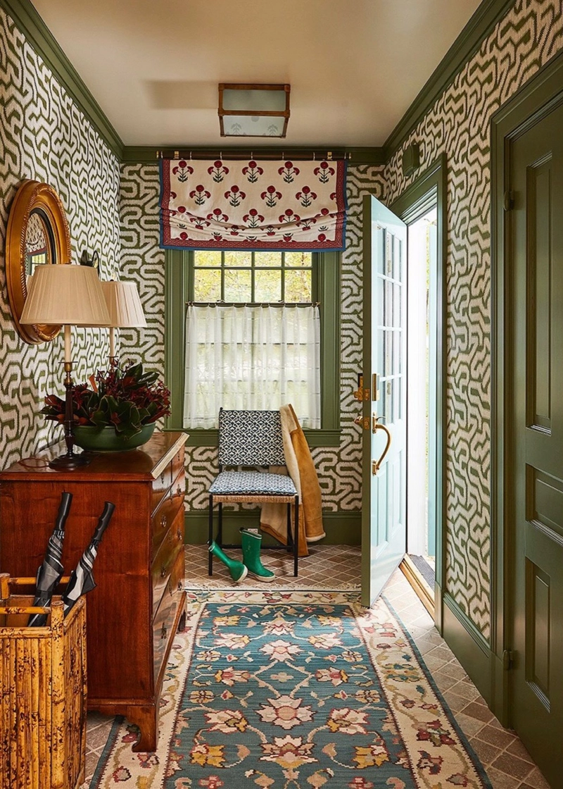 Albaicin Hallway – @phillipthomasinteriors